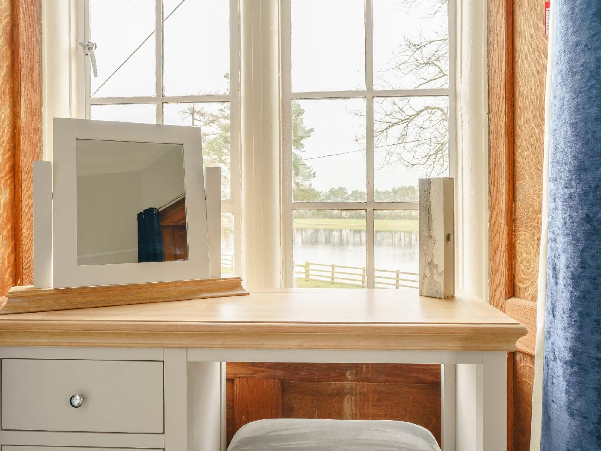 Whittle Dene Reservoir House Villa Wall Houses Bagian luar foto