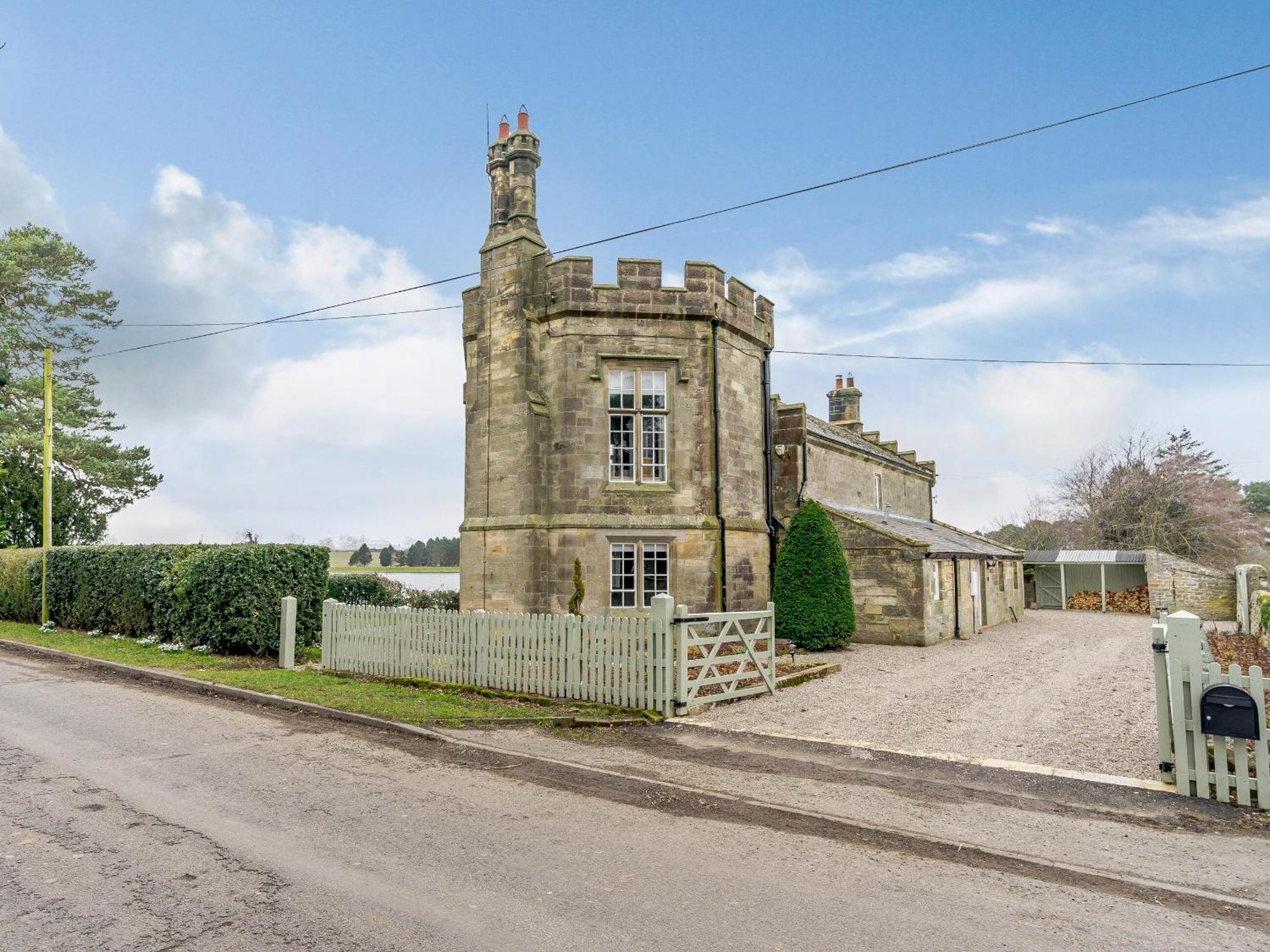 Whittle Dene Reservoir House Villa Wall Houses Bagian luar foto