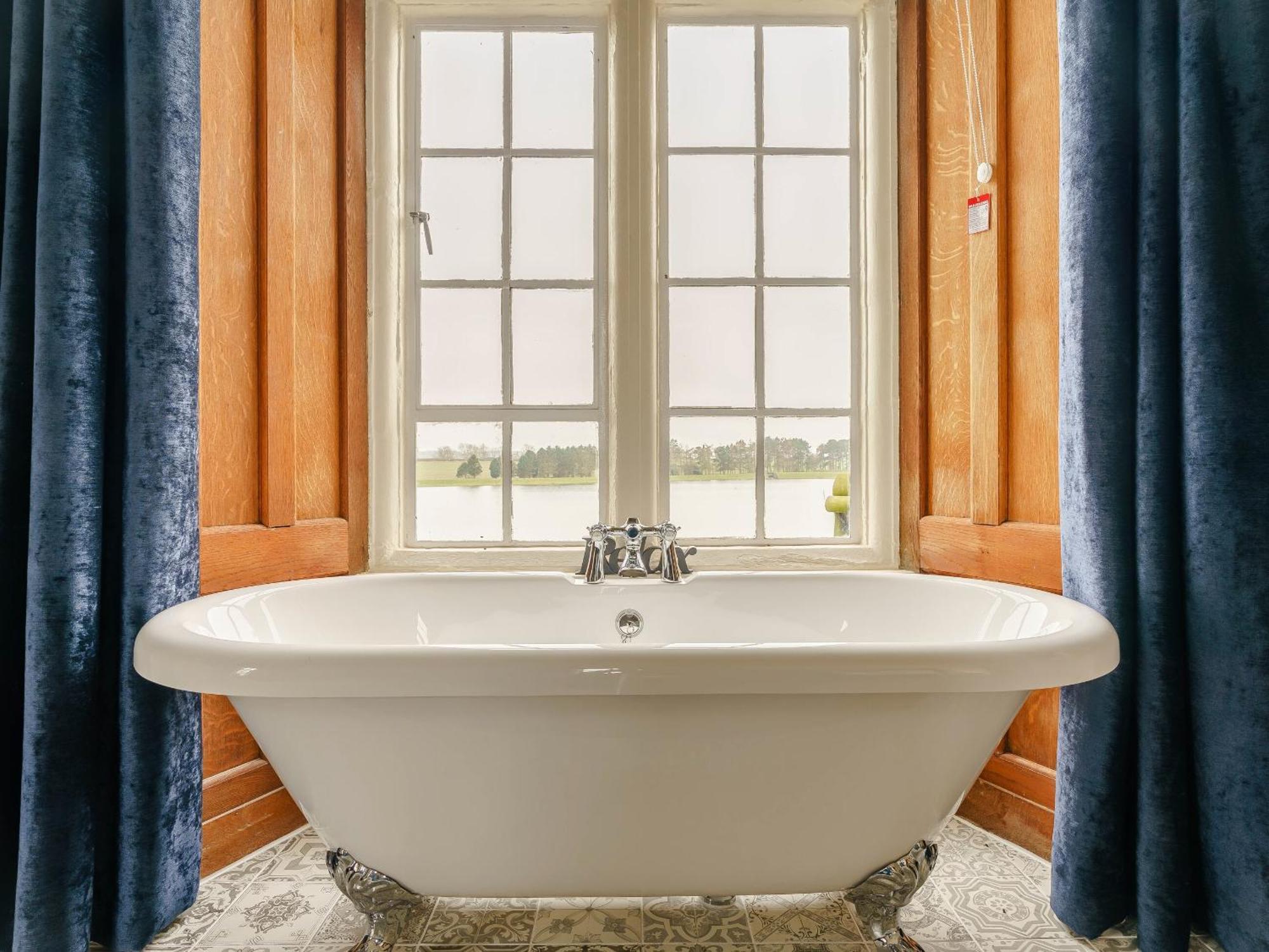 Whittle Dene Reservoir House Villa Wall Houses Bagian luar foto