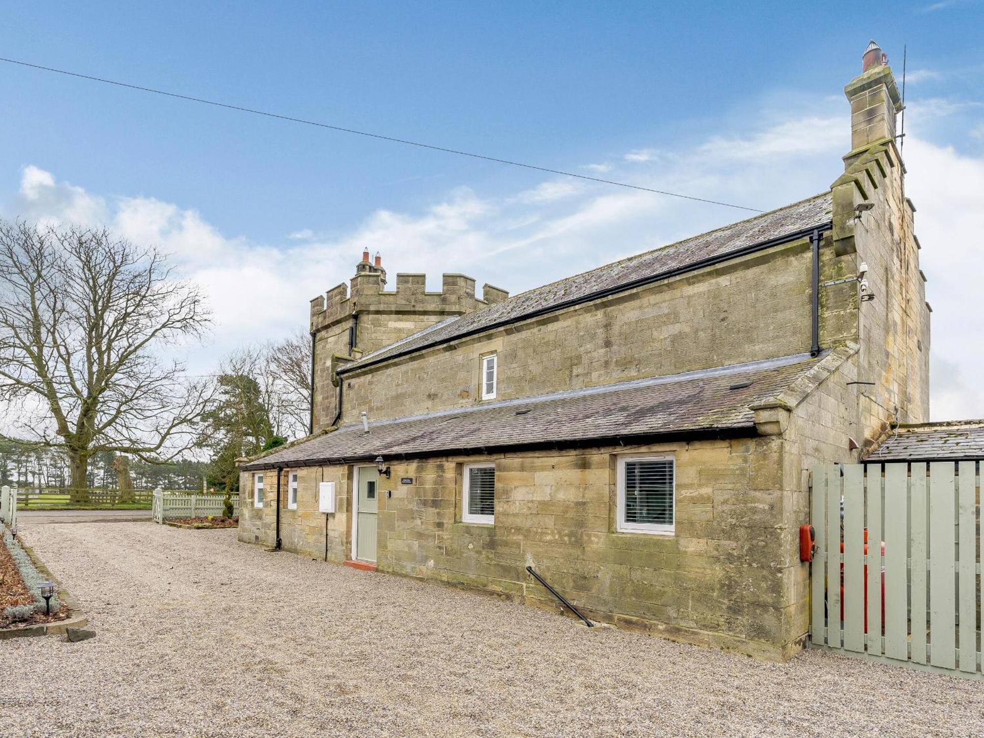 Whittle Dene Reservoir House Villa Wall Houses Bagian luar foto